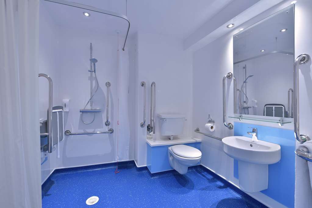 Travelodge Plymouth Roborough Room photo